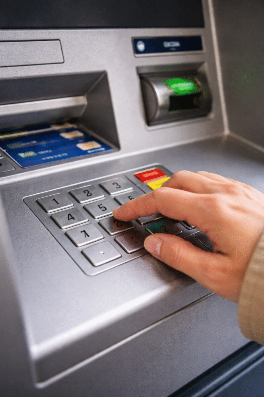 Ingyenes készpénzfelvétel Magyarországon – mit jelent valójában, és hogyan használhatjuk ki okosan?