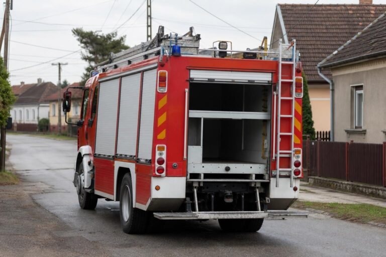 Felszereléseket loptak egy tűzoltóautóból Budakeszin