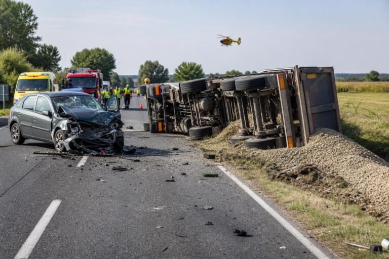 Frontális karambol miatt lezárták a 31-es főutat Maglód és Mende között