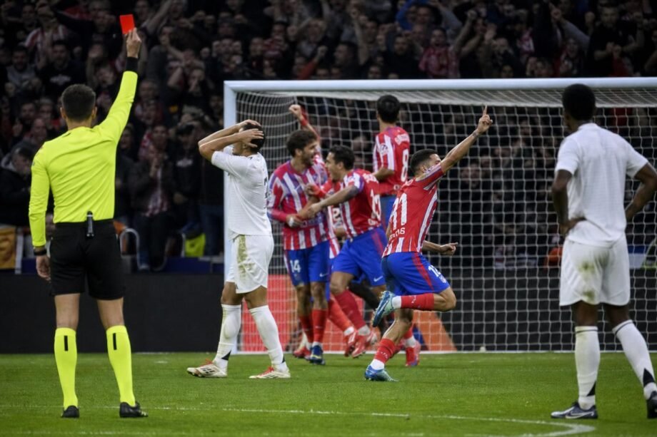 Kiállítás után fordított az Atlético a Real Madrid elleni derbin