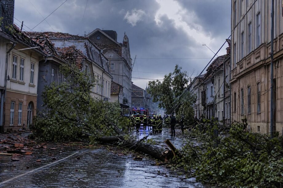 Az Austen vihar Németországot is elérte, több mint tízezer háztartás maradt áram nélkül