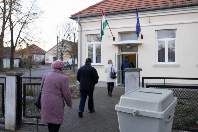 D&ouml;ms&ouml;di G&aacute;bor ism&eacute;t P&aacute;szt&oacute; polg&aacute;rmestere lehet, k&eacute;t telep&uuml;l&eacute;sen tartanak idők&ouml;zi v&aacute;laszt&aacute;st